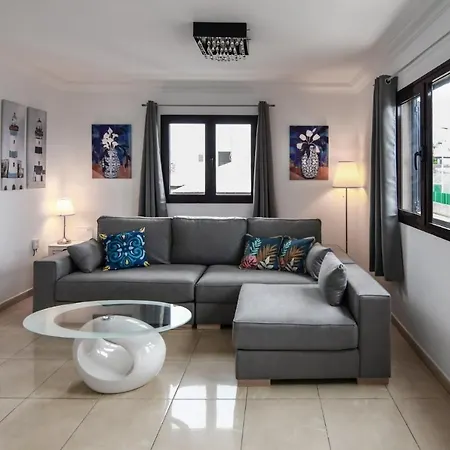 Casa Cuaderna A 150 Metros De La Playa * Playa Honda (Lanzarote)